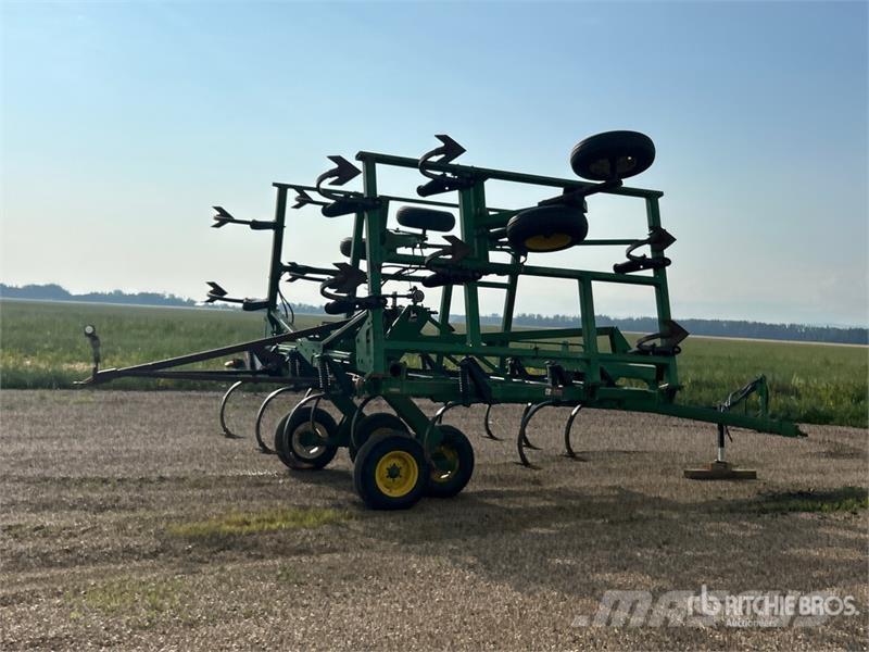 John Deere 680 Beitelploeg