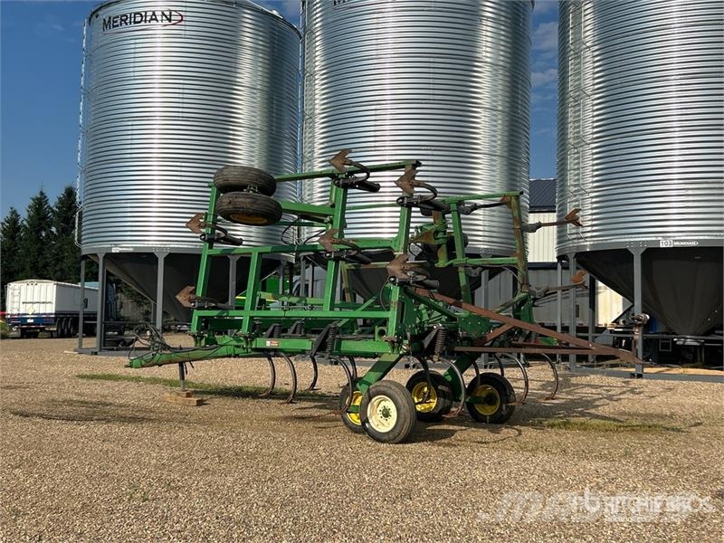 John Deere 680 Beitelploeg