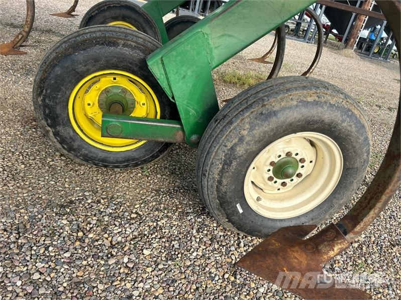 John Deere 680 Beitelploeg