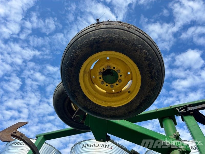 John Deere 680 Beitelploeg