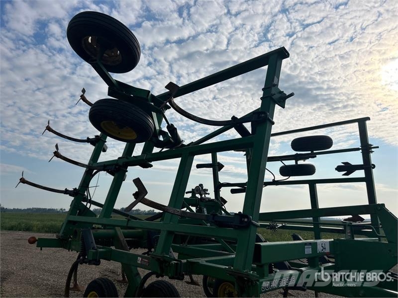 John Deere 680 Beitelploeg