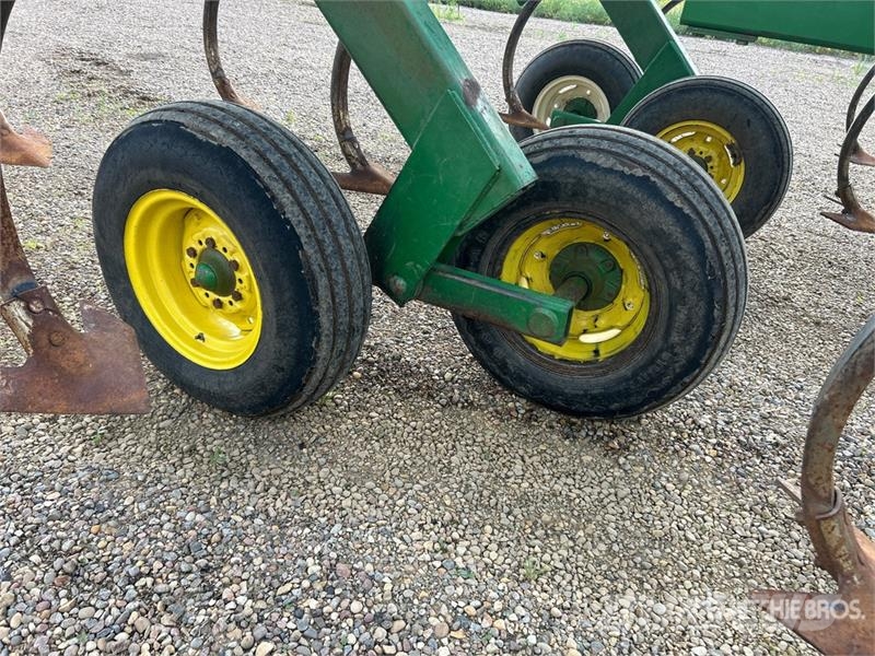 John Deere 680 25 ft Chisel Plow Υπεδάφια άροτρα