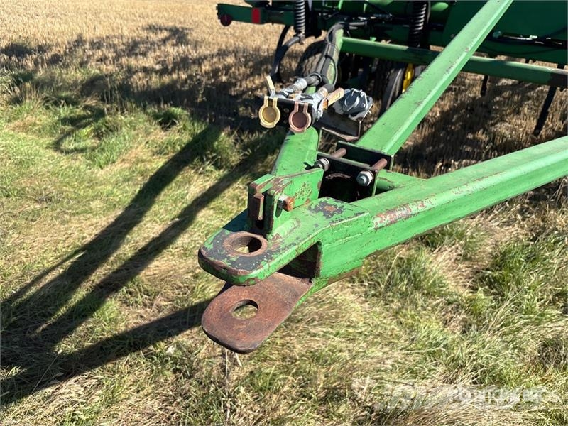 John Deere 680 39 ft Chisel Plow Meißelgrubber