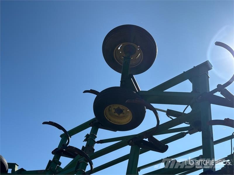 John Deere 680 39 ft Chisel Plow Meißelgrubber