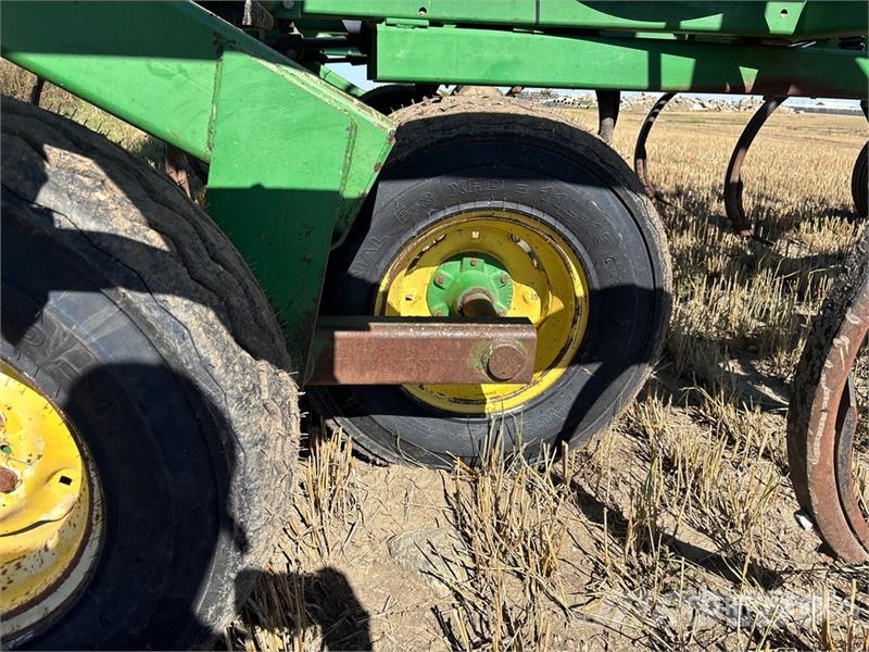 John Deere 680 39 ft Chisel Plow Meißelgrubber