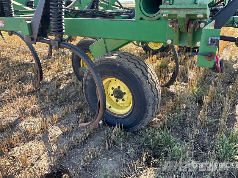 John Deere 680 39 ft Chisel Plow Meißelgrubber