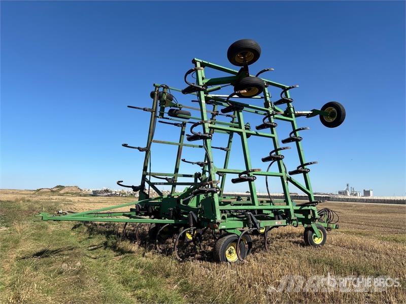 John Deere 680 39 ft Chisel Plow Meißelgrubber