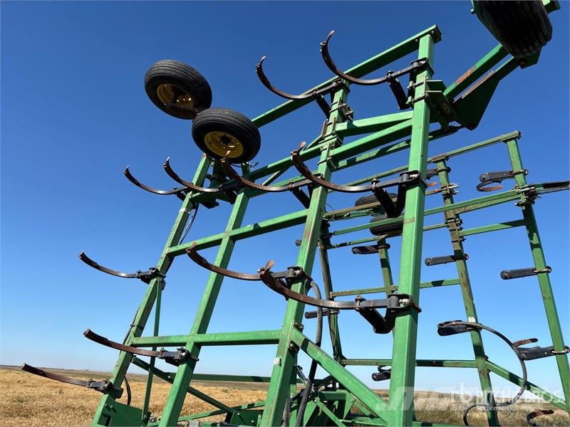 John Deere 680 39 ft Chisel Plow Meißelgrubber