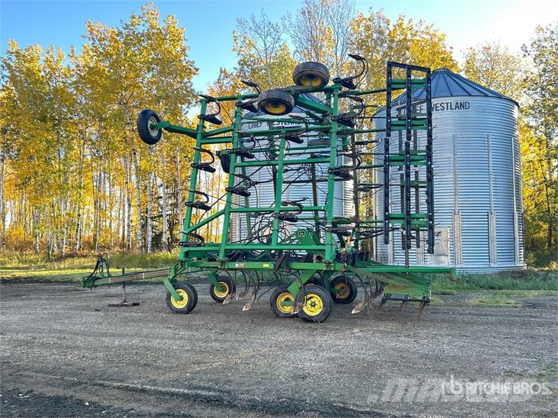 John Deere 680 40 ft Chisel Plow Podrivači