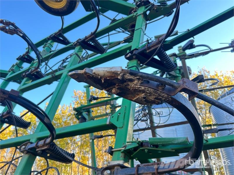 John Deere 680 40 ft Chisel Plow Podrivači
