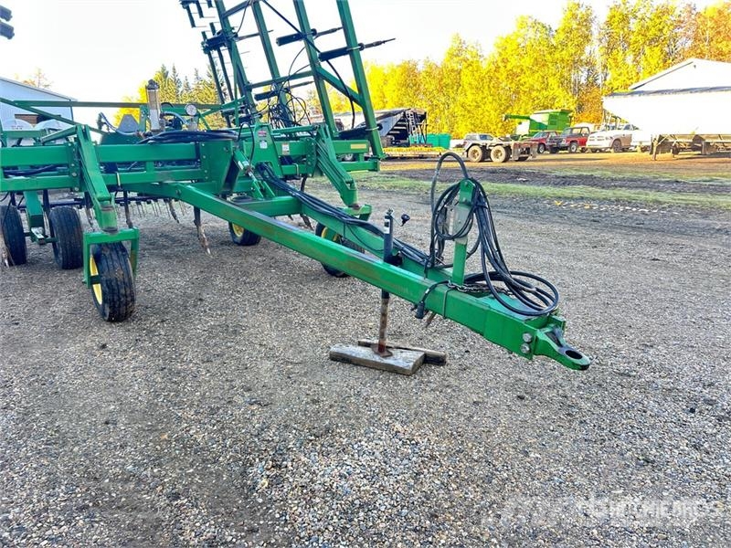 John Deere 680 40 ft Chisel Plow Podrivači