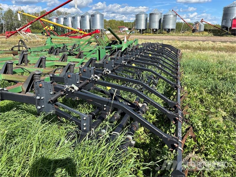 John Deere 680 40 ft Cultivator Cultivadoras
