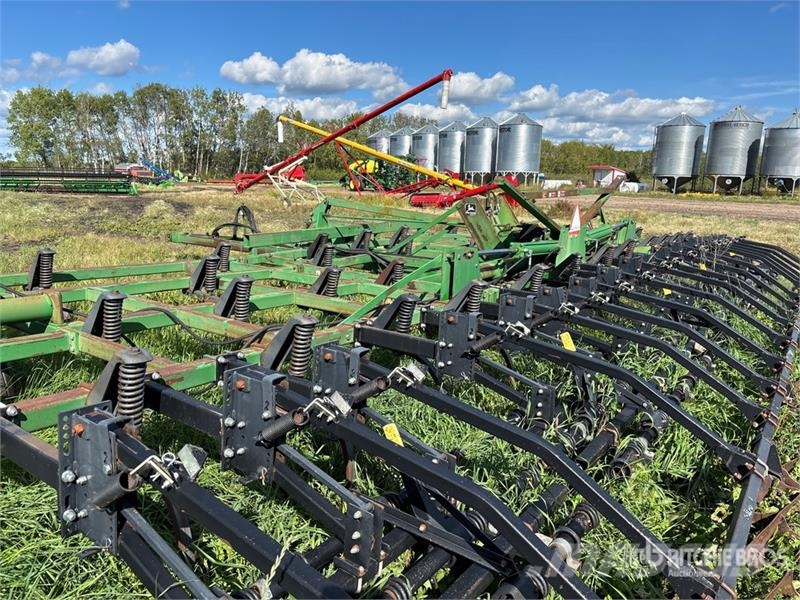 John Deere 680 40 ft Cultivator Cultivadoras