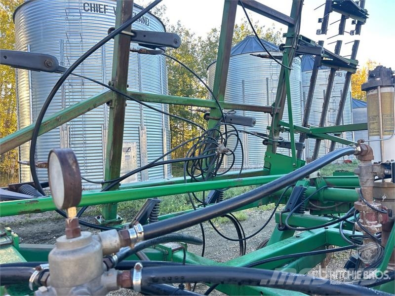 John Deere 680 40 ft Chisel Plow Podrivači