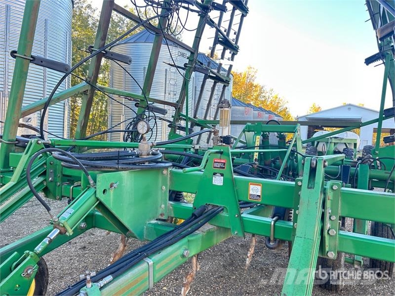 John Deere 680 40 ft Chisel Plow Podrivači