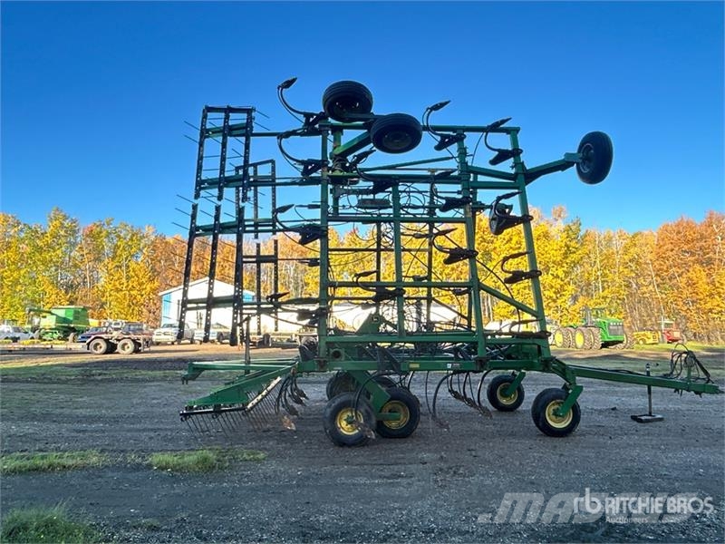 John Deere 680 40 ft Chisel Plow Podrivači