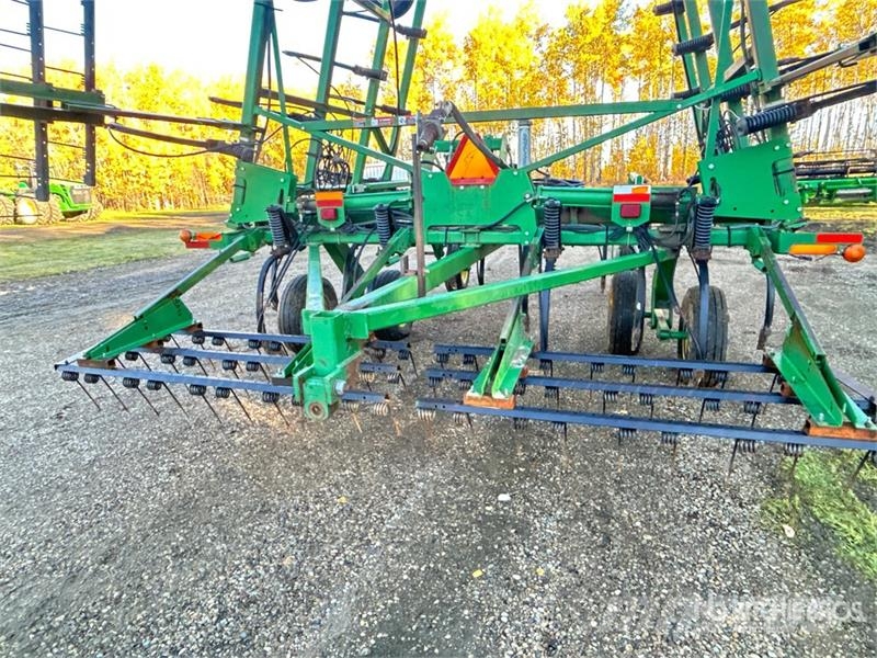 John Deere 680 40 ft Chisel Plow Podrivači
