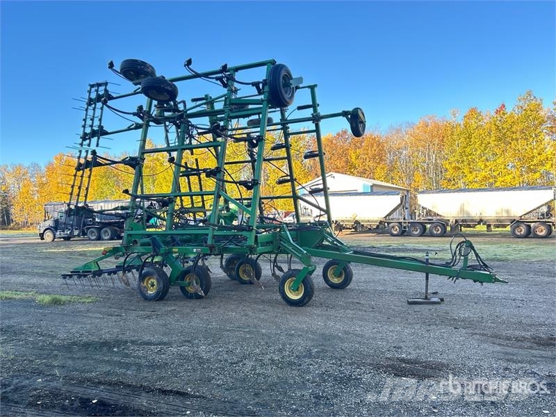 John Deere 680 40 ft Chisel Plow Podrivači