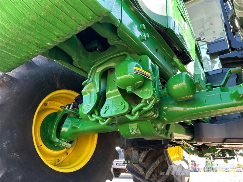 John Deere 6R 215 4WD Tractor الجرارات
