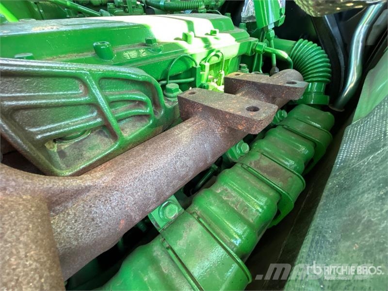 John Deere 6R 215 4WD Tractor الجرارات