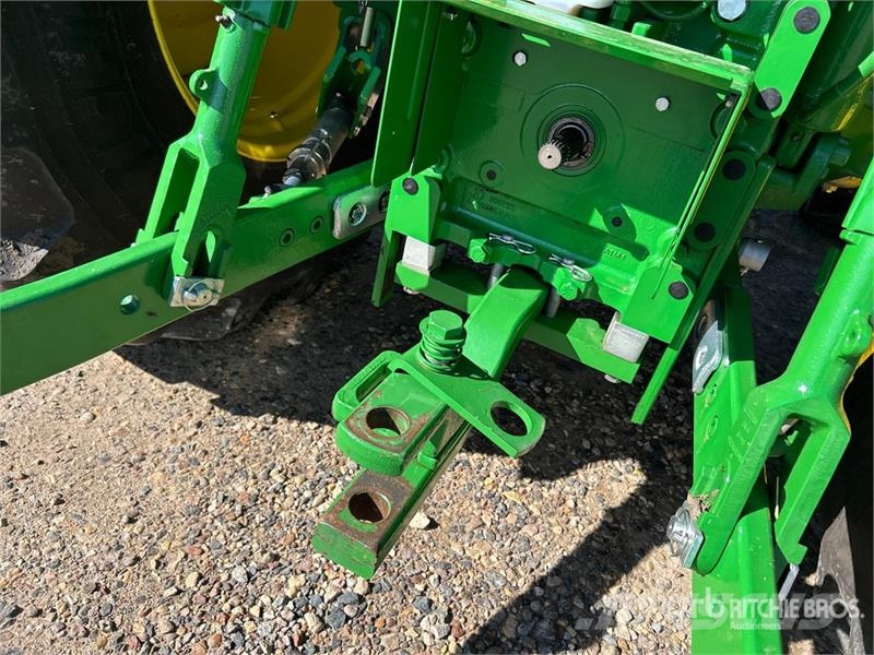 John Deere 6R 215 4WD Tractor الجرارات