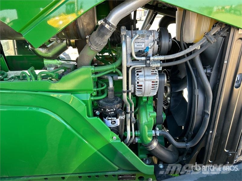 John Deere 6R 215 4WD Tractor الجرارات