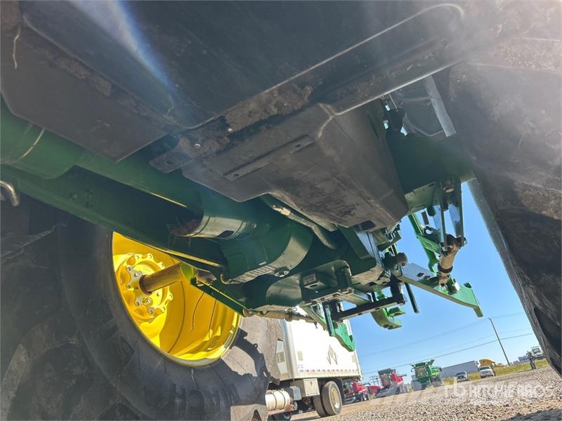John Deere 6R 215 4WD Tractor الجرارات