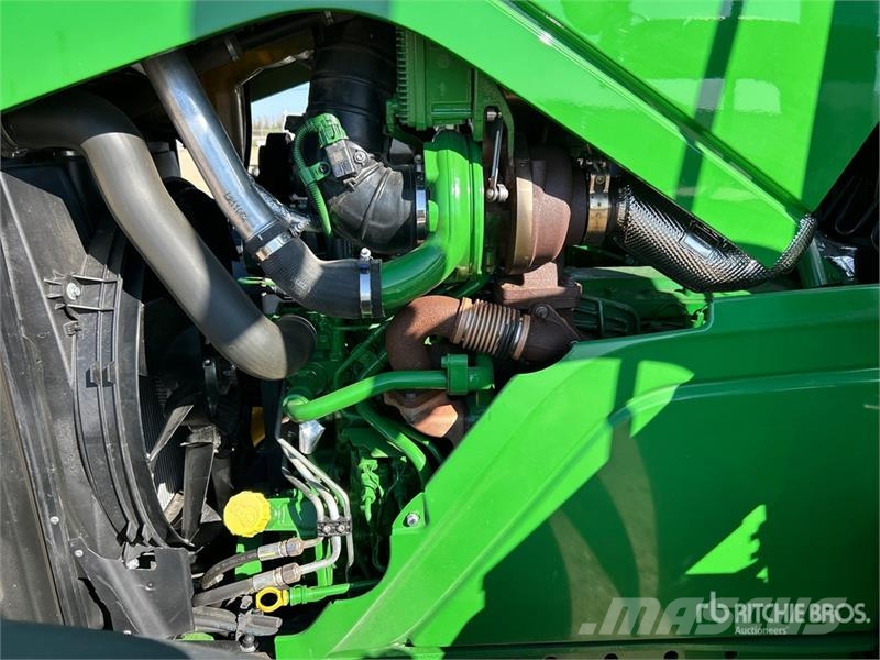 John Deere 6R 215 4WD Tractor الجرارات