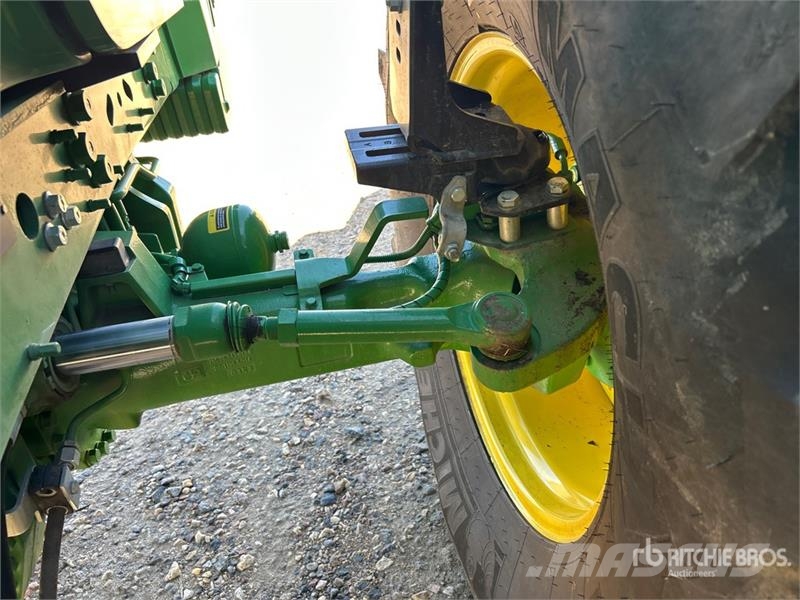 John Deere 6R 215 4WD Tractor الجرارات
