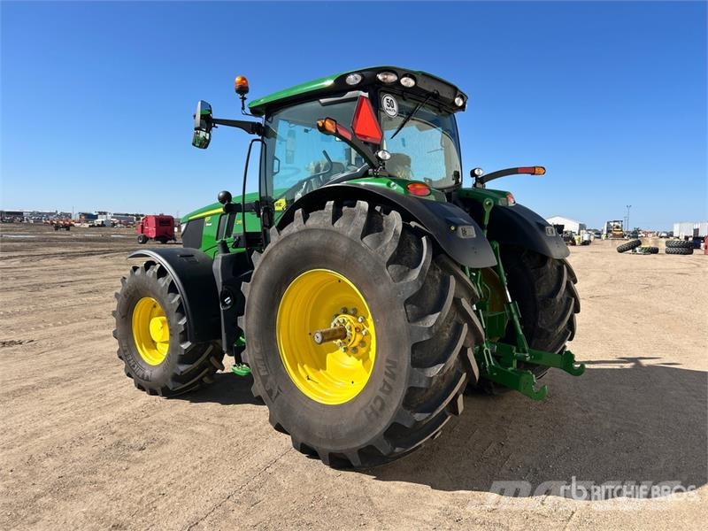 John Deere 6R 215 4WD Tractor الجرارات