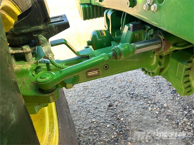John Deere 6R 215 4WD Tractor الجرارات