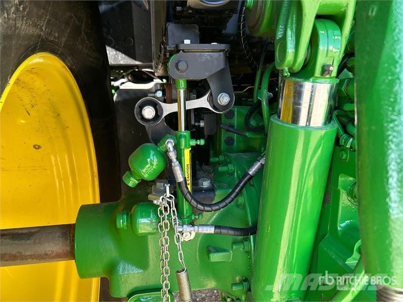 John Deere 6R 215 4WD Tractor الجرارات