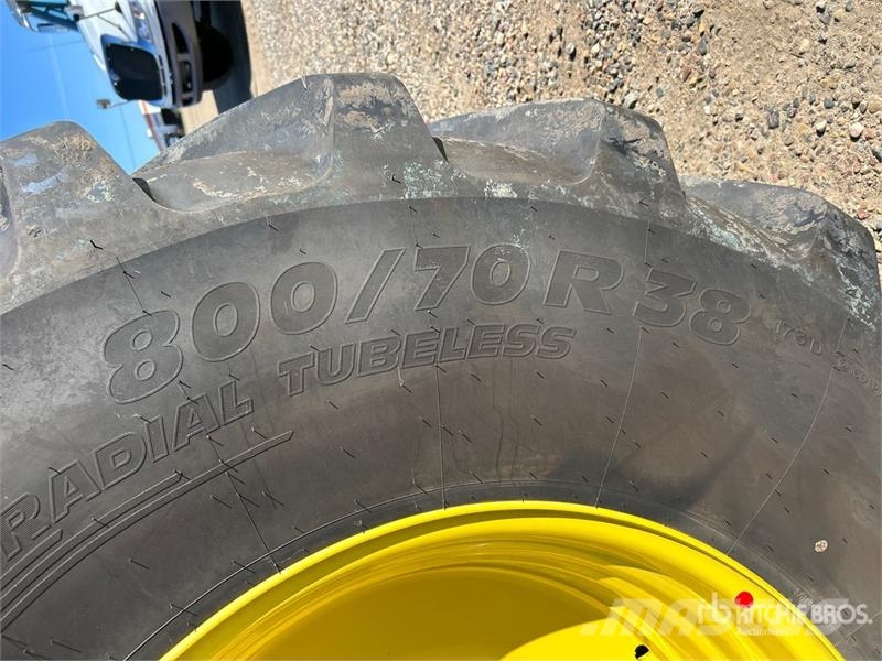 John Deere 6R 215 4WD Tractor الجرارات