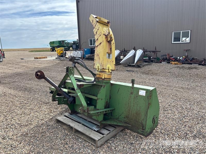 John Deere 7 ft 3-Point Hitch Snow Blower Sneeuwblazers
