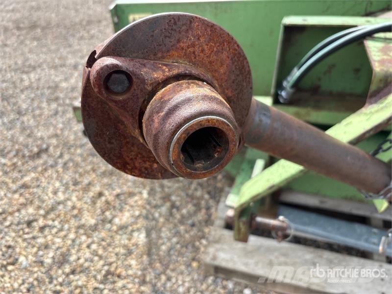 John Deere 7 ft 3-Point Hitch Snow Blower Sneeuwblazers
