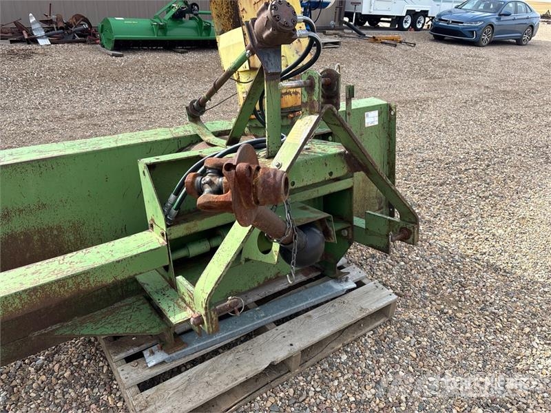 John Deere 7 ft 3-Point Hitch Snow Blower Sneeuwblazers