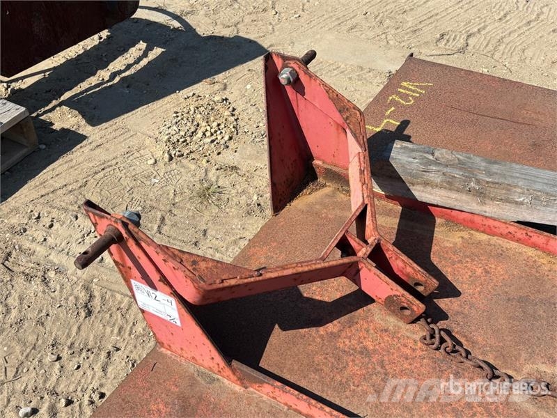 John Deere 70 in 3-Point Hitch Attachment Rotary Cutter Stiebų rėžtuvės
