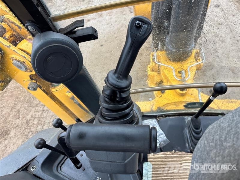 John Deere 710L 4x4 Backhoe Loader Екскаватори-навантажувачі