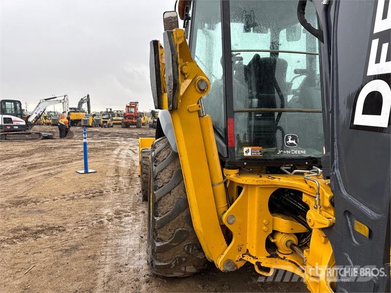 John Deere 710L 4x4 Backhoe Loader Екскаватори-навантажувачі