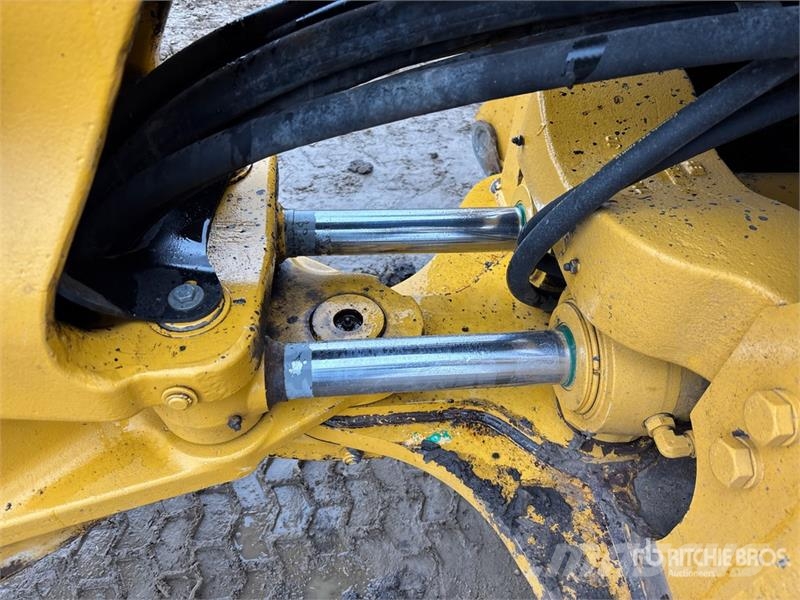 John Deere 710L 4x4 Backhoe Loader Екскаватори-навантажувачі