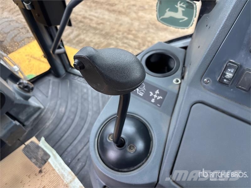 John Deere 710L 4x4 Backhoe Loader Екскаватори-навантажувачі
