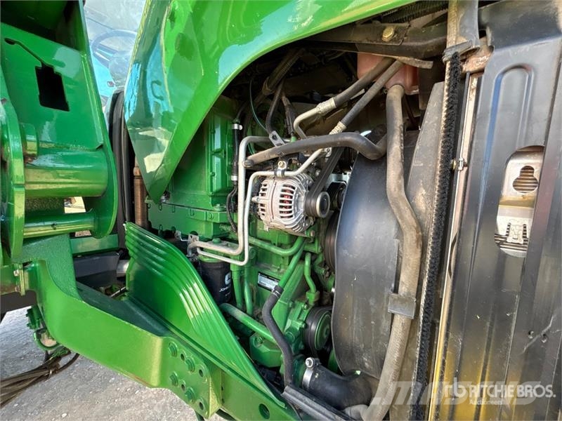 John Deere 7130 Traktorit