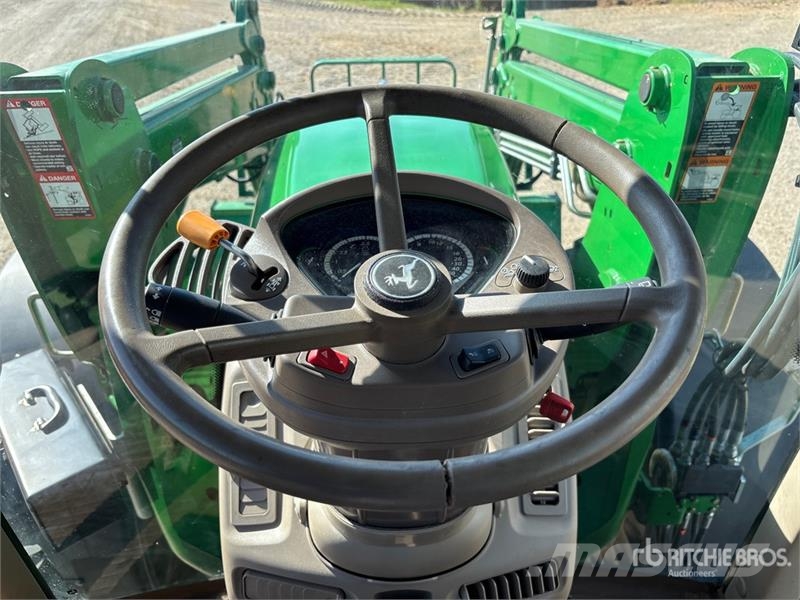 John Deere 7130 Traktorit