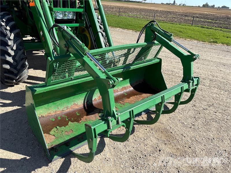 John Deere 7130 Traktorit