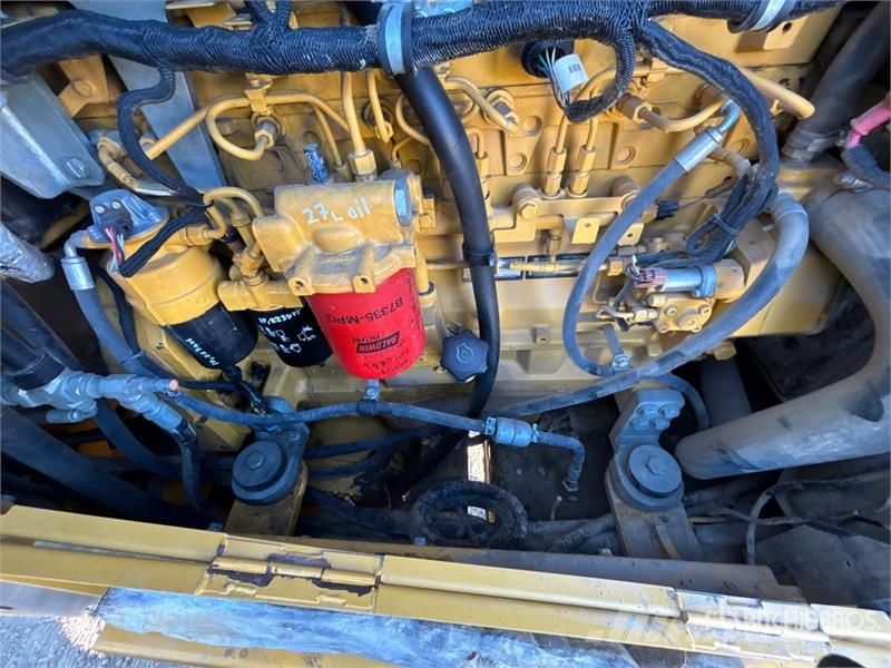 John Deere 724K Pale gommate