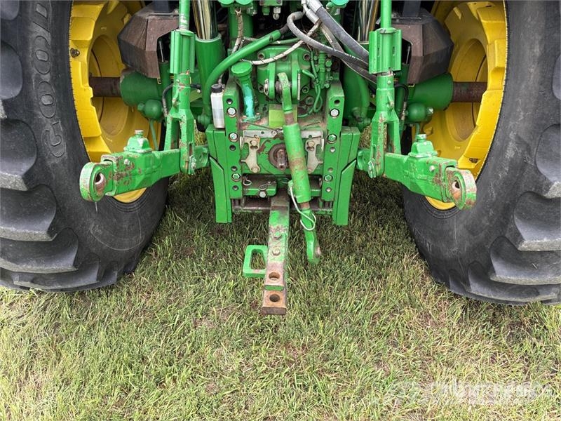 John Deere 7320 4WD Tractor Tractoren