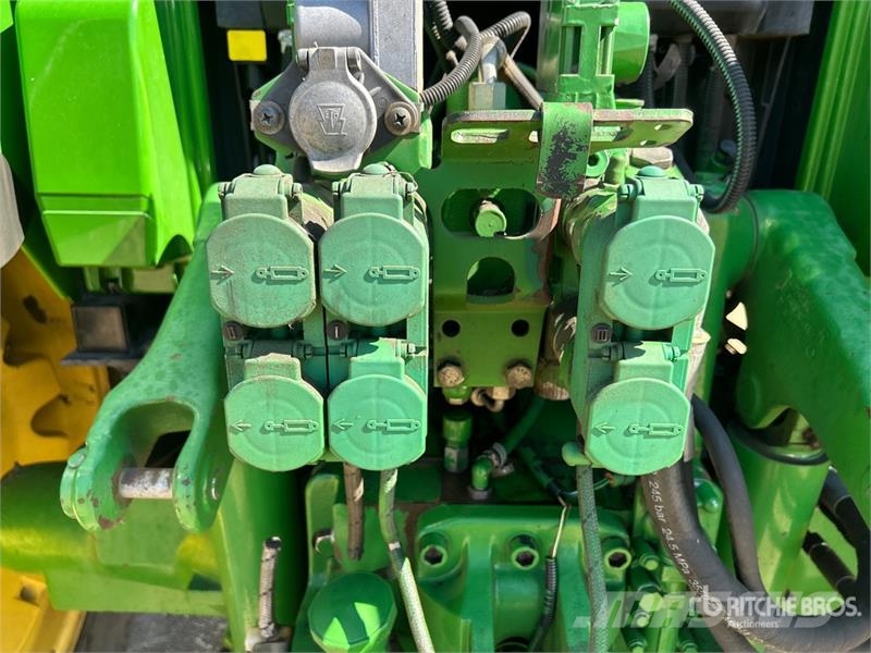 John Deere 7320 4WD Tractor Tractoren