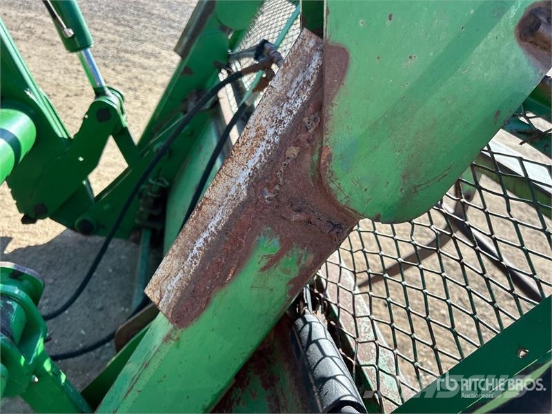 John Deere 7330 Traktoriai