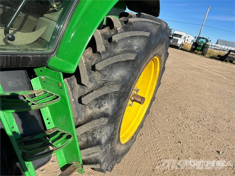 John Deere 7330 Traktoriai