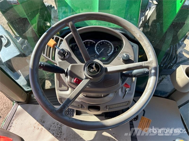 John Deere 7330 Traktoriai